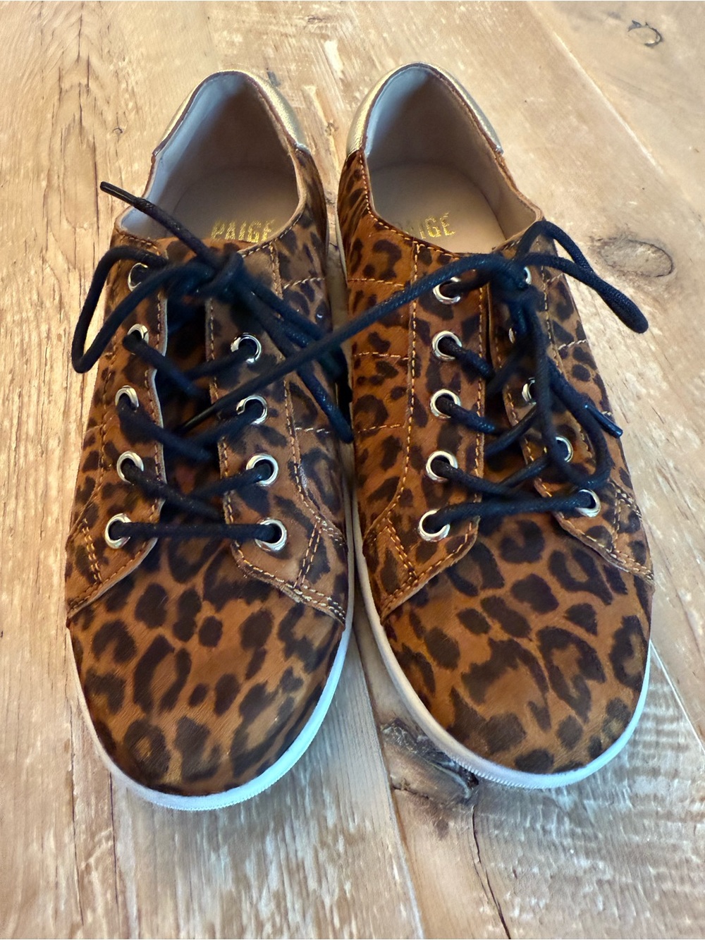 Paige Leopard Print Lace-Up Women's Sneakers - 7 EUC - Picture 2 of 8